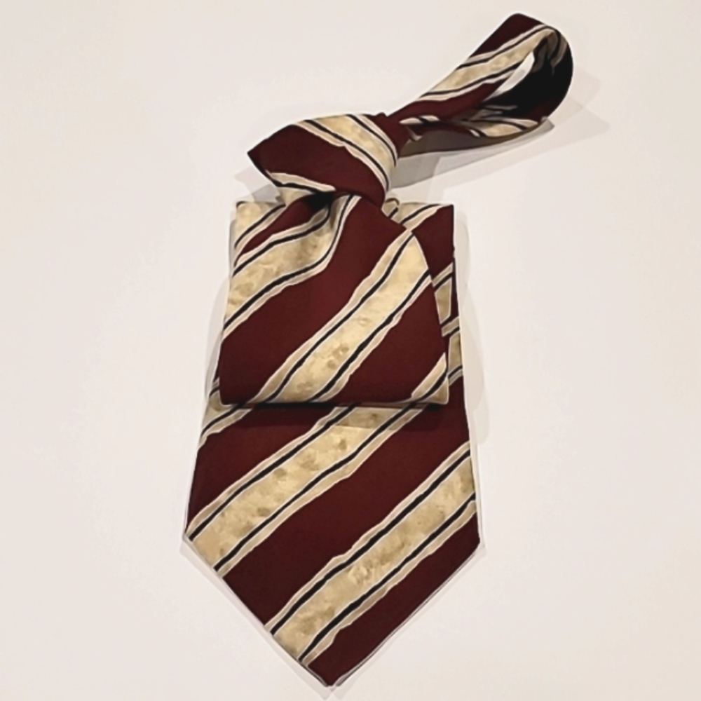 Hugo Boss All Silk 4" Wide Swiggle Striped Red White Blue Tie - Picture 3 of 6